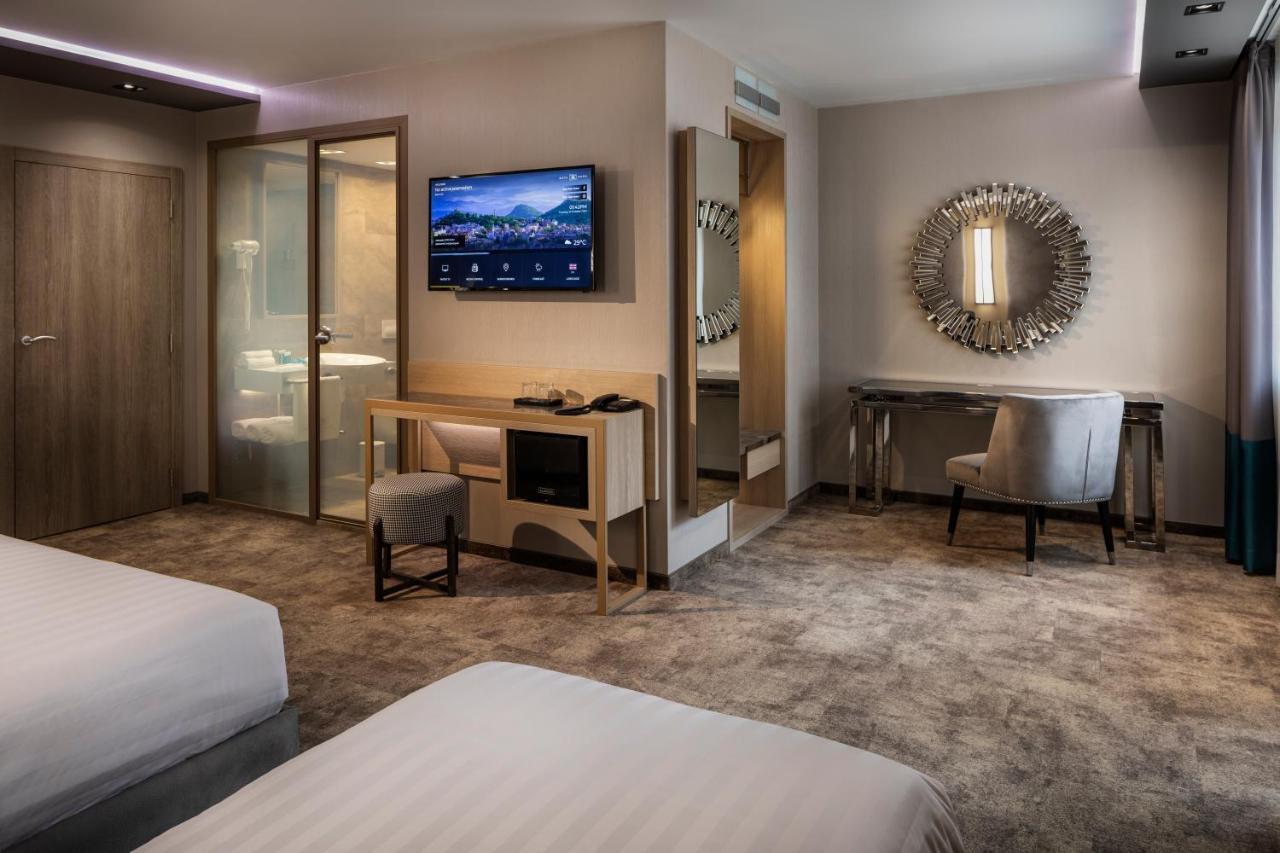 -- Este Park Hotel -- Part Of Urban Chic Luxury Design Hotels - Parking & Compliments - Next To Shopping & Dining Mall Plovdiv Esterno foto